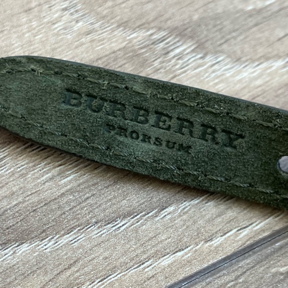 NWT Burberry Green Suede adjustable belt with Gold hardware. Comes with box - Picture 10 of 12
